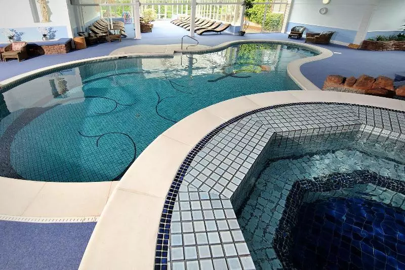 Vidéki Szálló Cedar Falls Health Spa