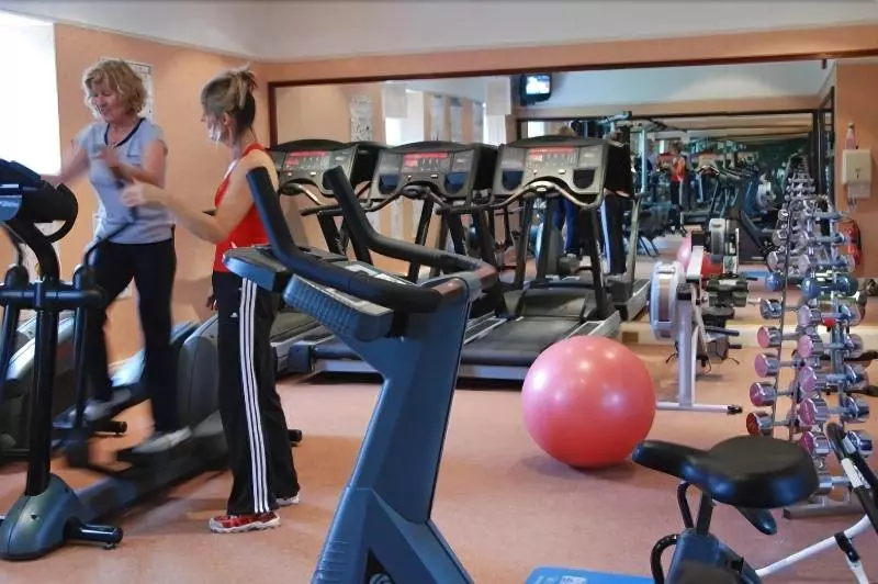 Vidéki Szálló Cedar Falls Health Spa