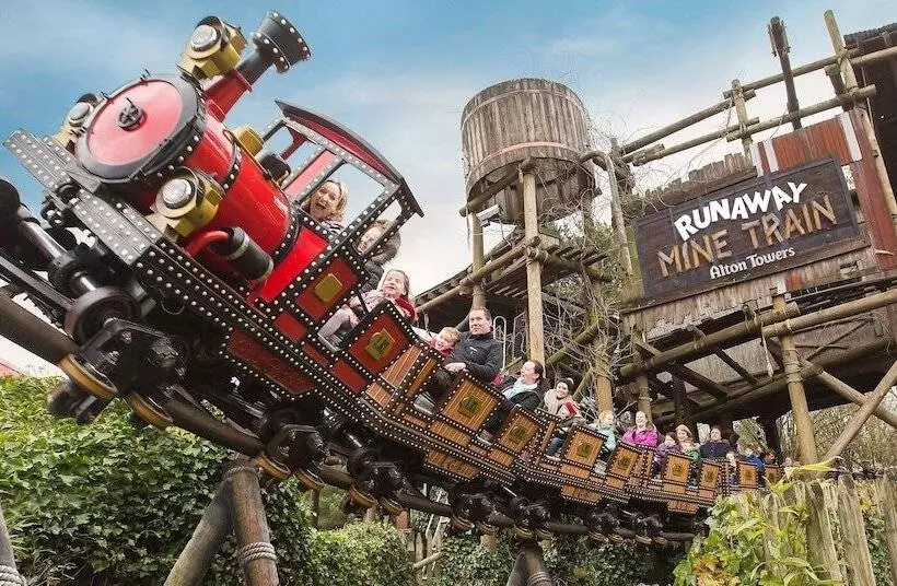 בית מלון כפרי The Dog & Doublet Inn