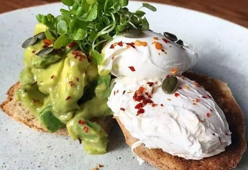 בית מלון כפרי The Dog & Doublet Inn