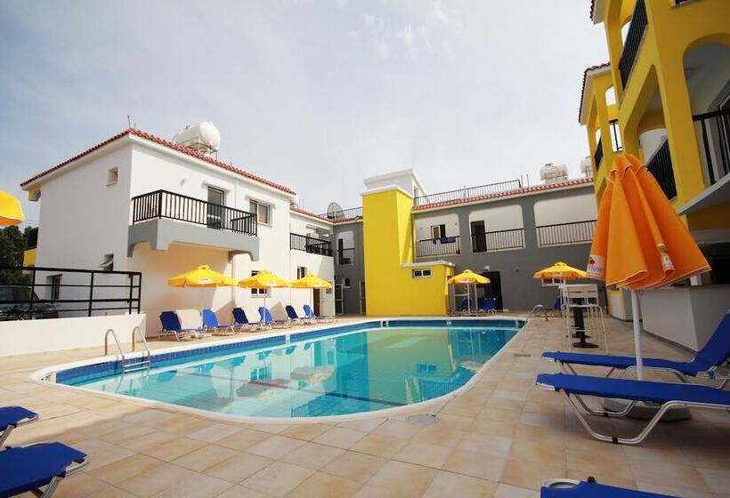 Sea Cleonapa Hotel & Annex