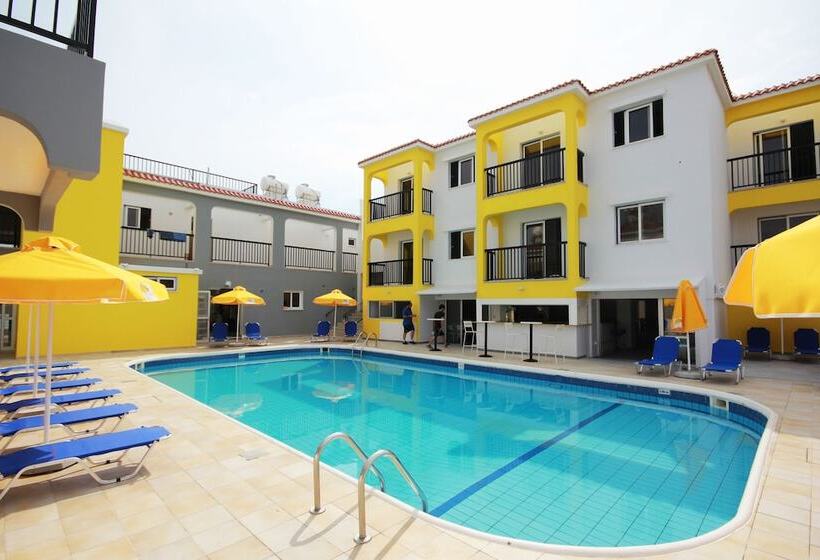 Sea Cleonapa Hotel & Annex