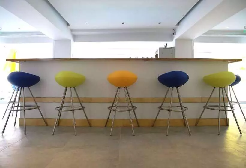 Sea Cleonapa Hotel & Annex