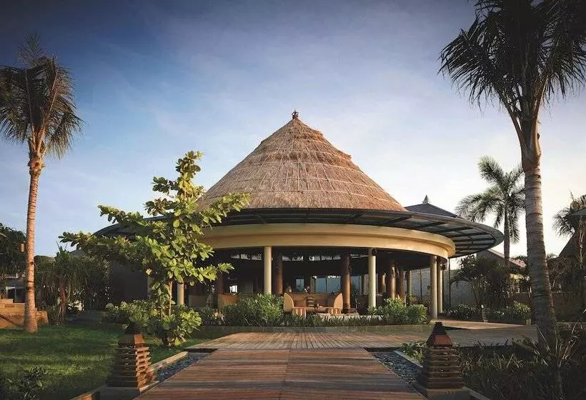 בית מלון כפרי The Ritzcarlton, Bali