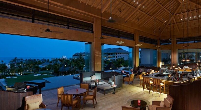 בית מלון כפרי The Ritzcarlton, Bali