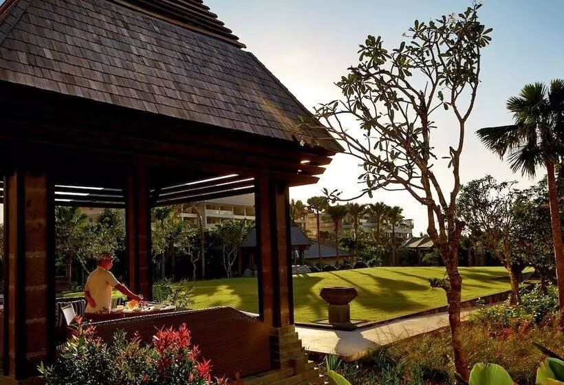 בית מלון כפרי The Ritzcarlton, Bali