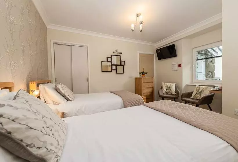 ホテル Thornbank House Offering Breakfast And With Free Off Site Health Club