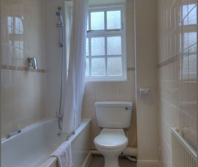 Kingstown Hotel By Greene King Inns