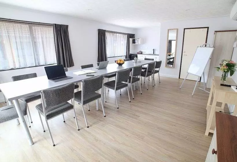 مُتل Palm City Motor Inn