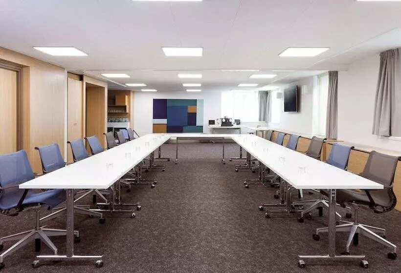 Novotel Paris Saint Denis Stade Basilique