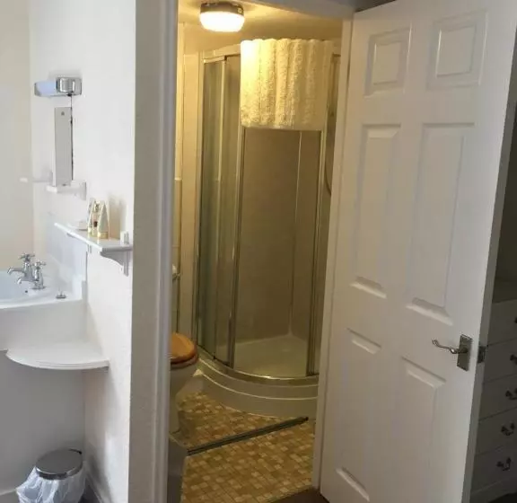 ペンション The Buck Inn