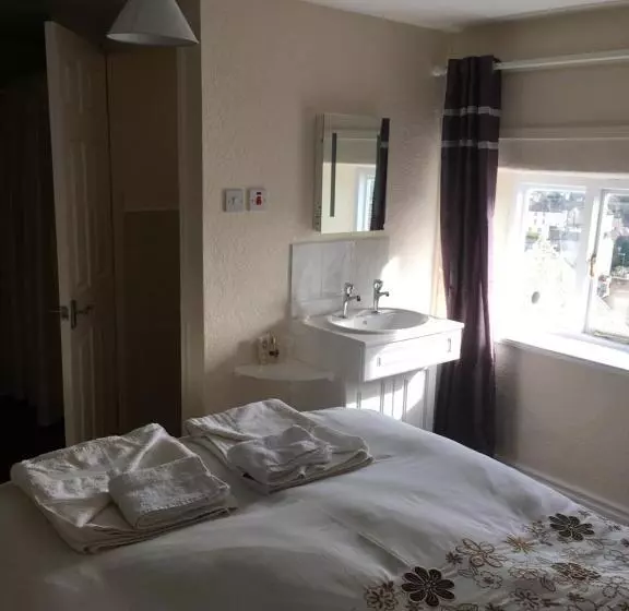 ペンション The Buck Inn