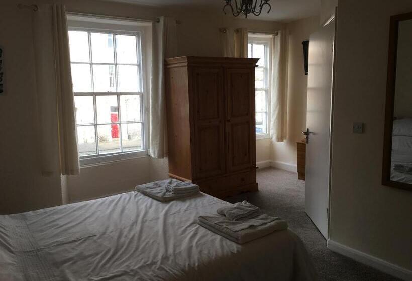 پانسیون The Buck Inn