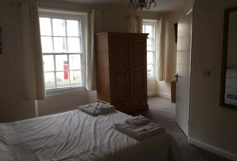 ペンション The Buck Inn