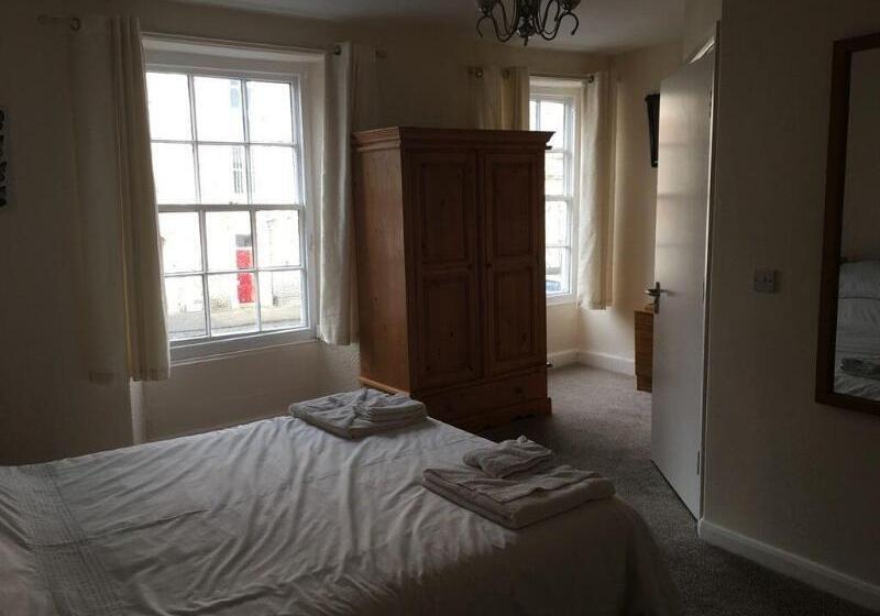 پانسیون The Buck Inn