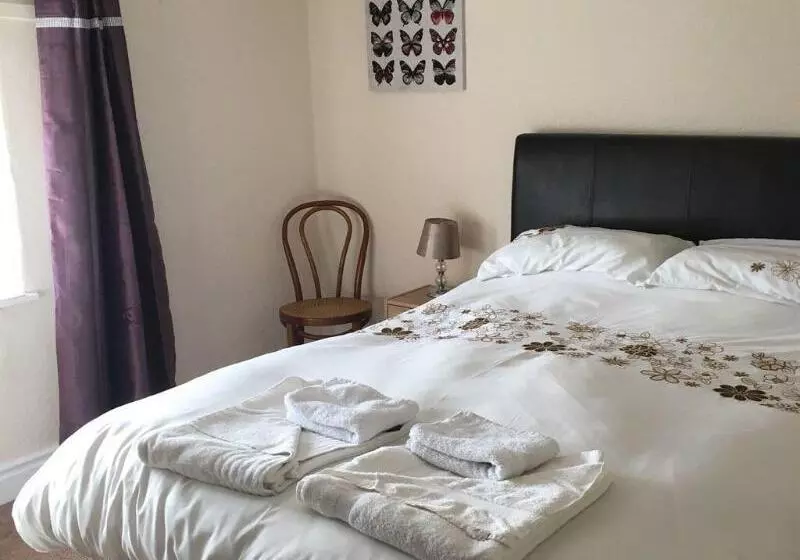 ペンション The Buck Inn