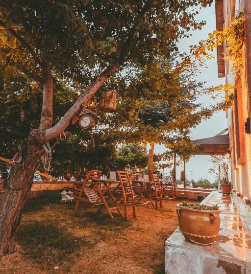 مبيت وإفطار Pigeon Valley Stone House