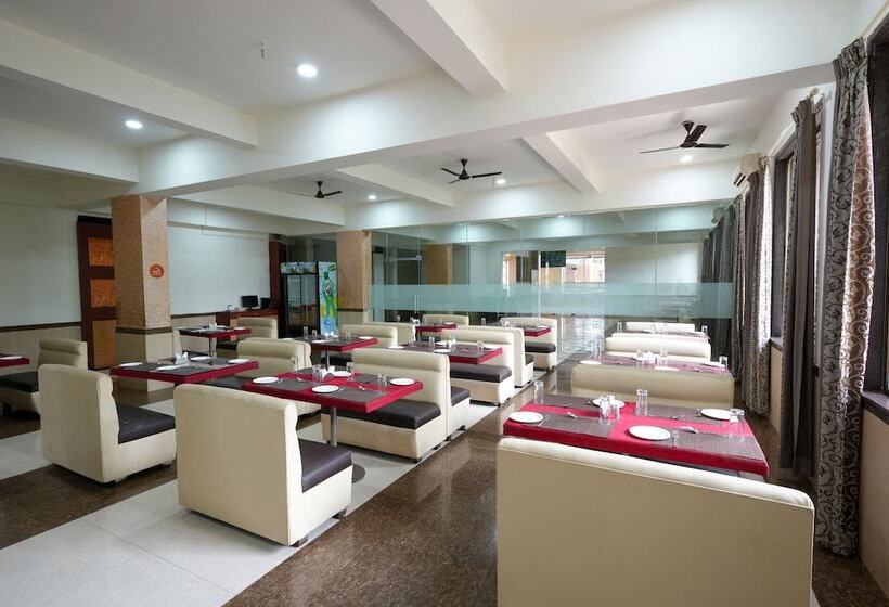 Fabhotel Prime Rester Select