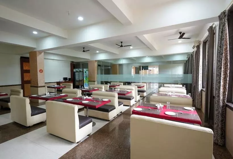 Fabhotel Prime Rester Select