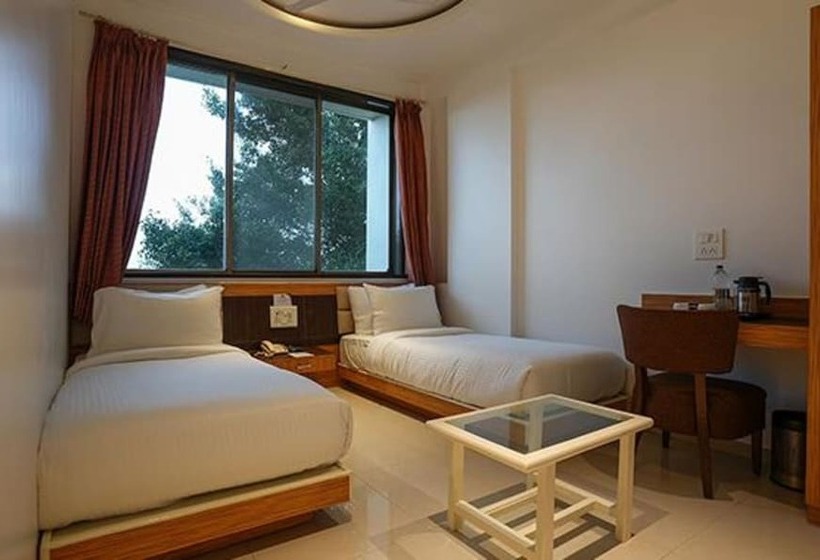 Fabhotel Prime Rester Select