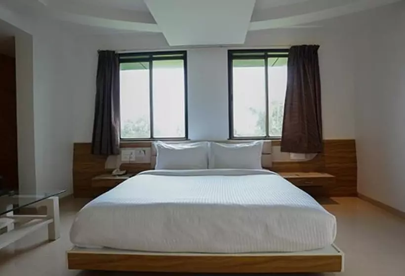 Fabhotel Prime Rester Select