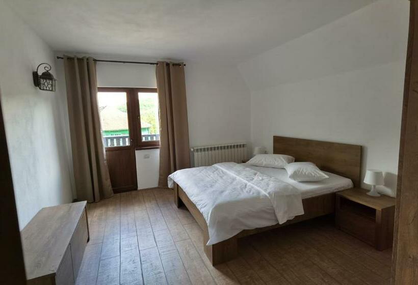 호텔 Căsuța Amintirilor