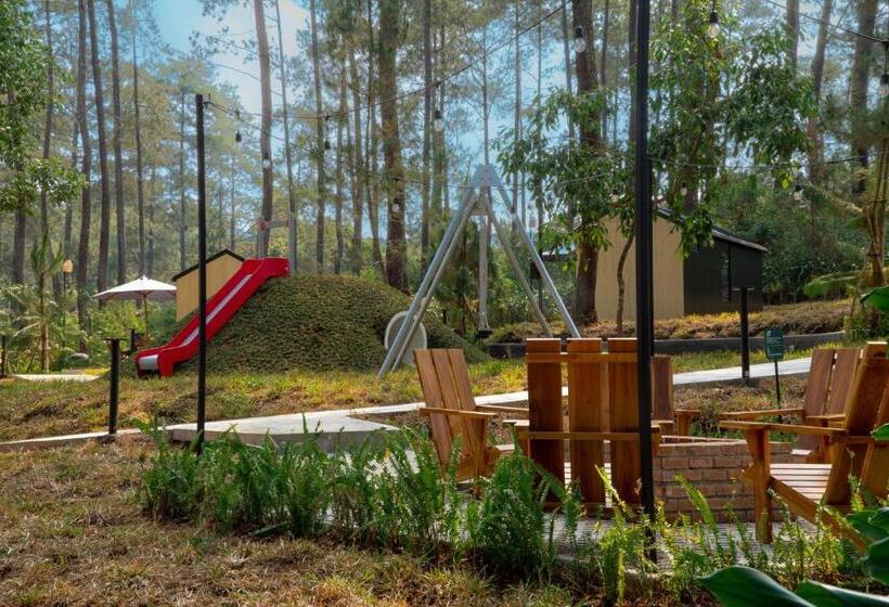 Resort Bobocabin Cikole, Bandung