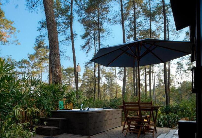 Resort Bobocabin Cikole, Bandung