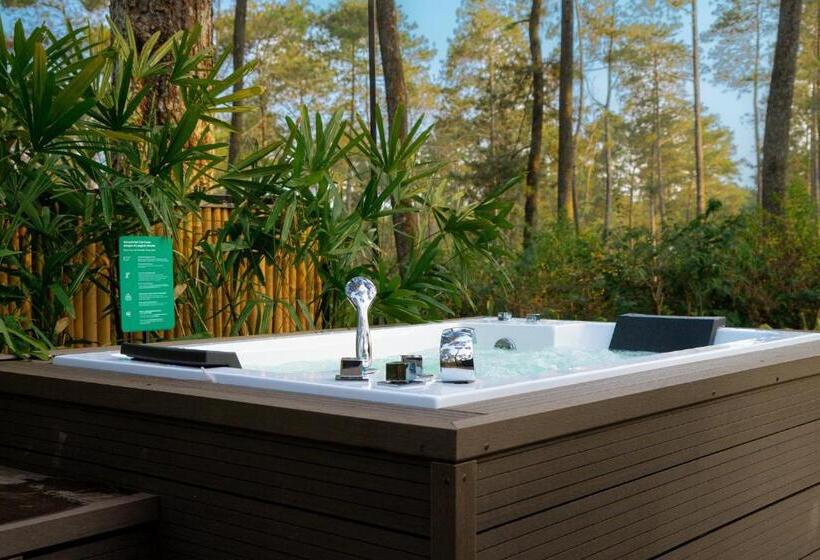 Resort Bobocabin Cikole, Bandung