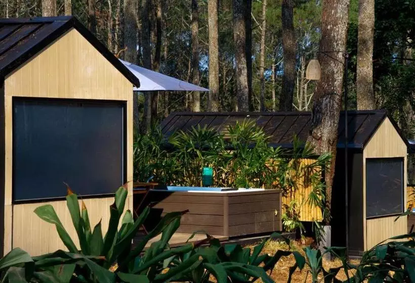 Lomakeskus Bobocabin Cikole, Bandung