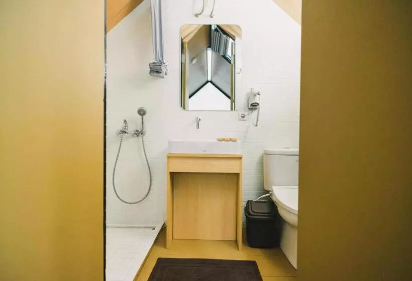 Lomakeskus Bobocabin Cikole, Bandung