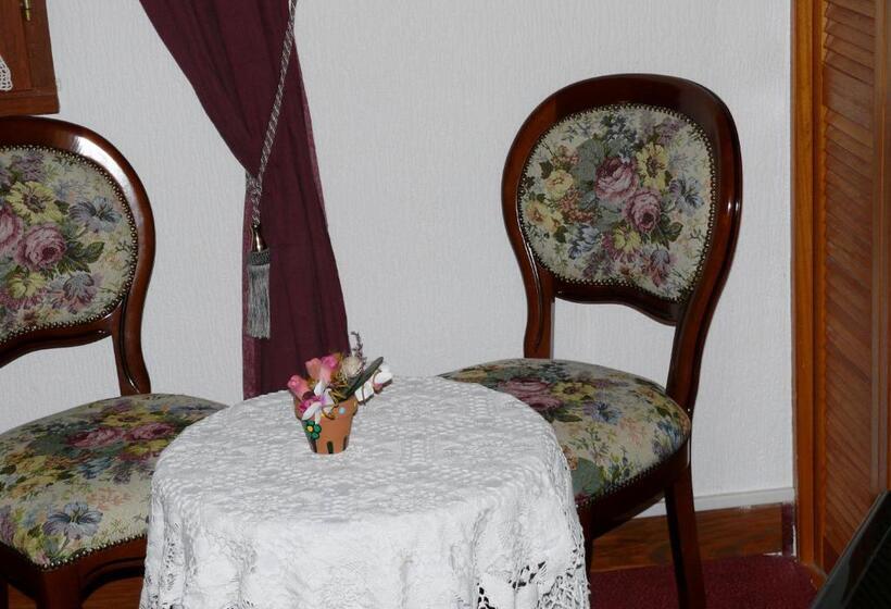 ベッドアンドブレックファースト Chambre Chez Sylvie