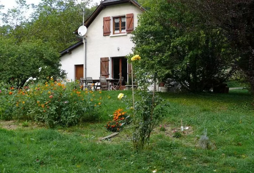 Aamiaismajoitus (B&B) Chambre Chez Sylvie