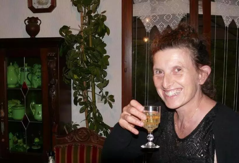 Aamiaismajoitus (B&B) Chambre Chez Sylvie