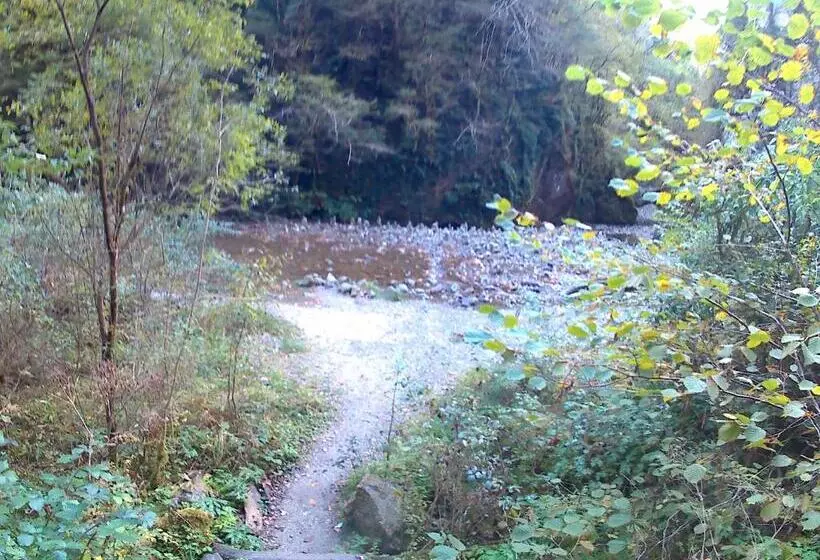 Aamiaismajoitus (B&B) Chambre Chez Sylvie