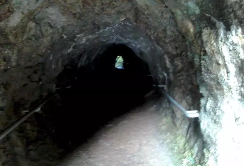 Aamiaismajoitus (B&B) Chambre Chez Sylvie