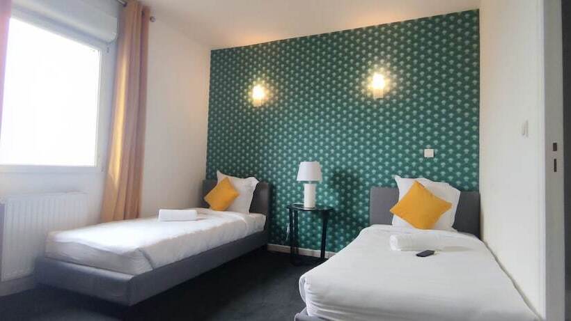 בית מלון כפרי Authentic By Balladins Domaine Malar