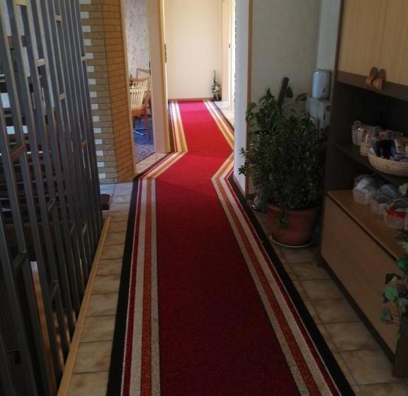 בית מלון כפרי Gasthaus Hochwald