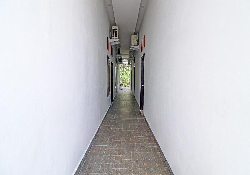 酒店 Oyo 91203 Naufal Residence Syariah