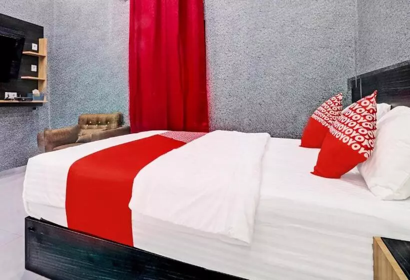 ホテル Oyo 91203 Naufal Residence Syariah