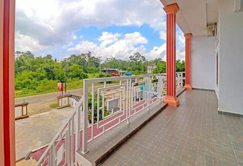 ホテル Oyo 91203 Naufal Residence Syariah