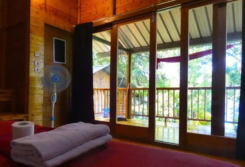 Hotelli Santi Garden Bungalows