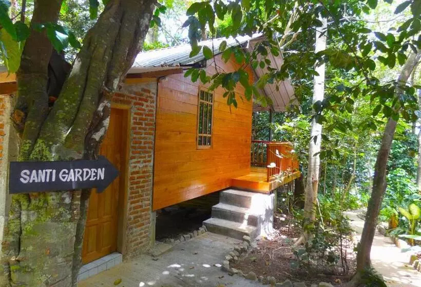 Hotelli Santi Garden Bungalows