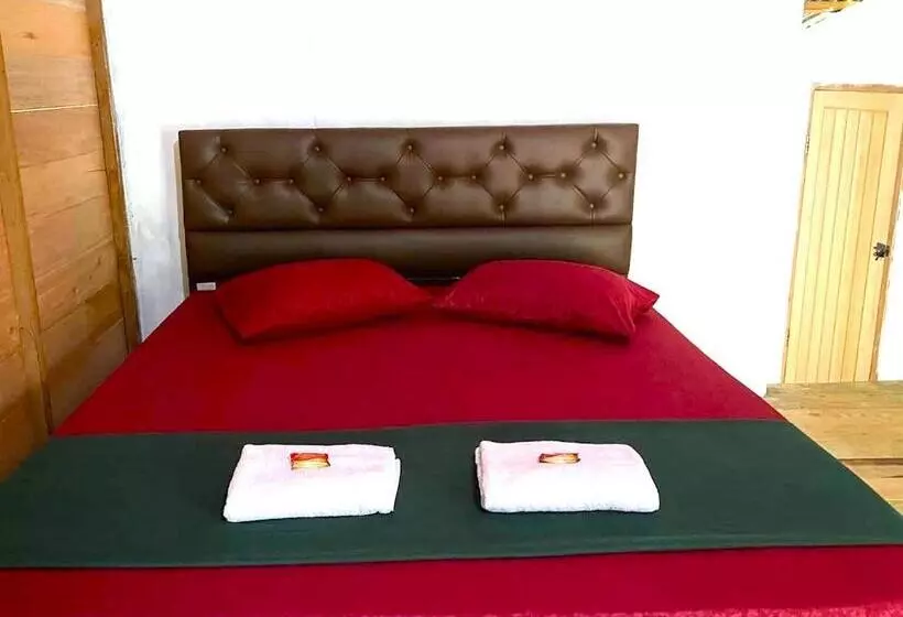 Hotelli Santi Garden Bungalows