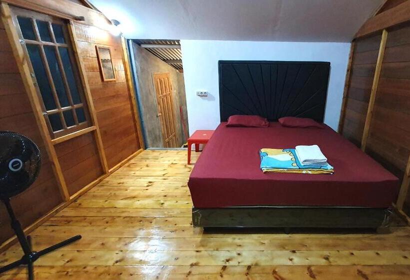 בית מלון כפרי Santi Garden Bungalows