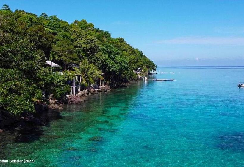 בית מלון כפרי Santi Garden Bungalows