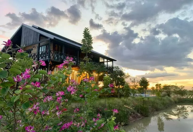 Majatalo Rang Robin Farmstay With Swimming Pool