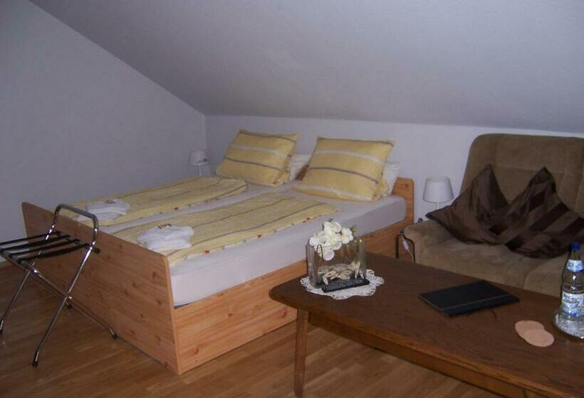 ユースホステル Gästehaus Schneider