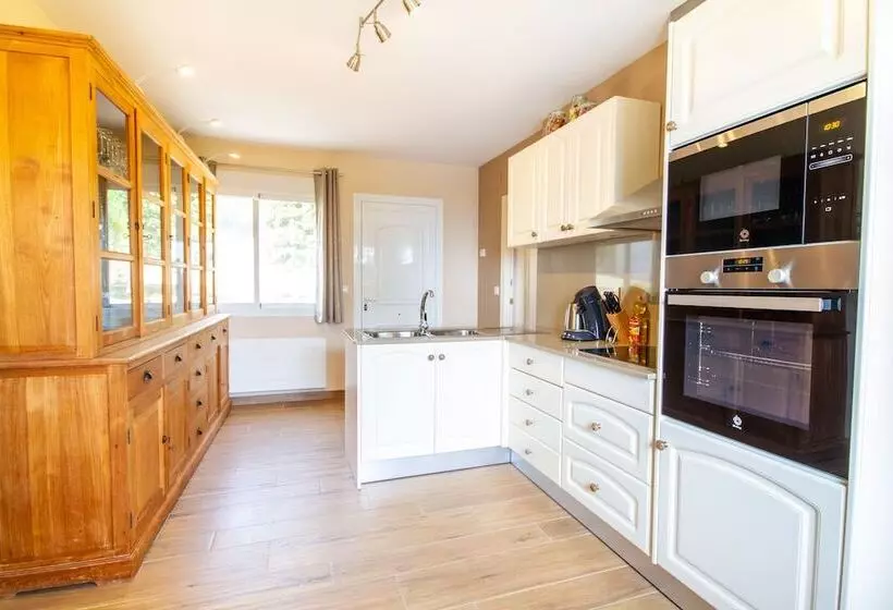 Aamiaismajoitus (B&B) Casa Lennisa