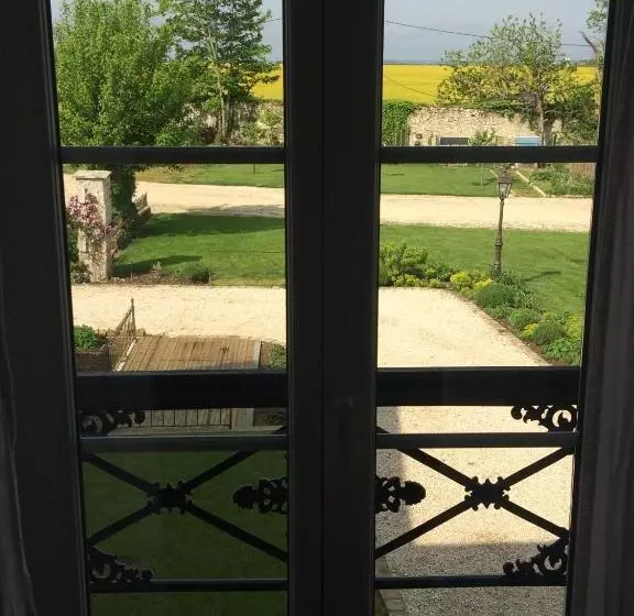 ベッドアンドブレックファースト Demeure Des Pothières